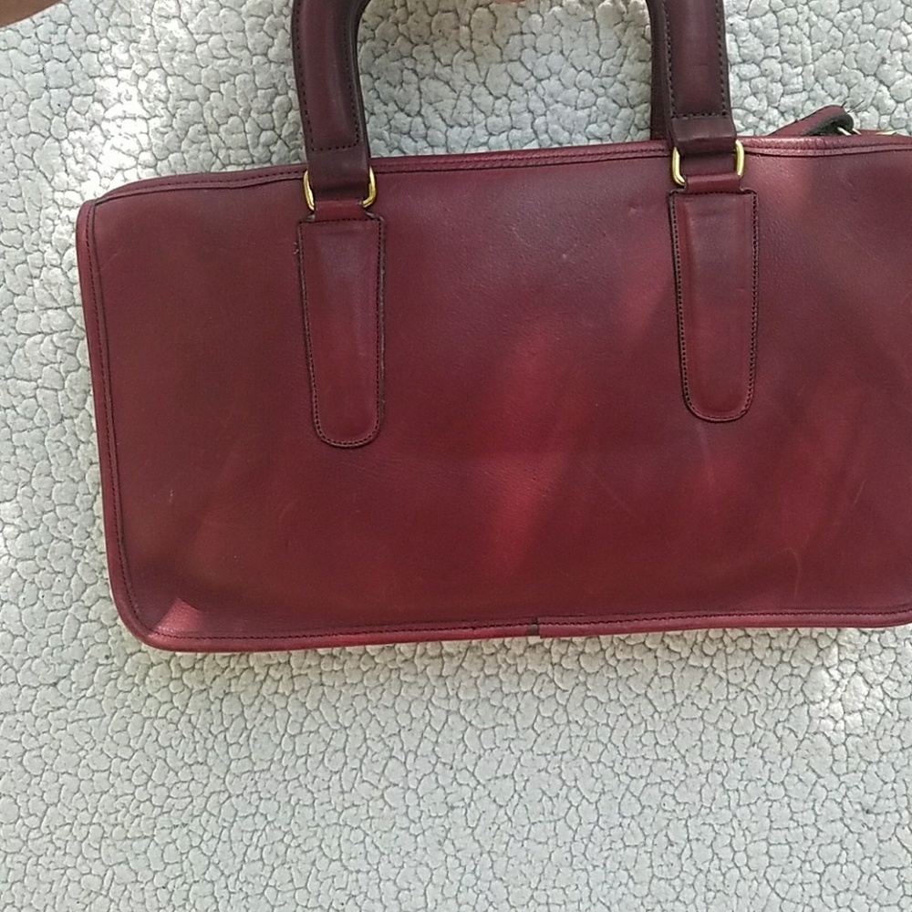 Red - Picture 4 of 8